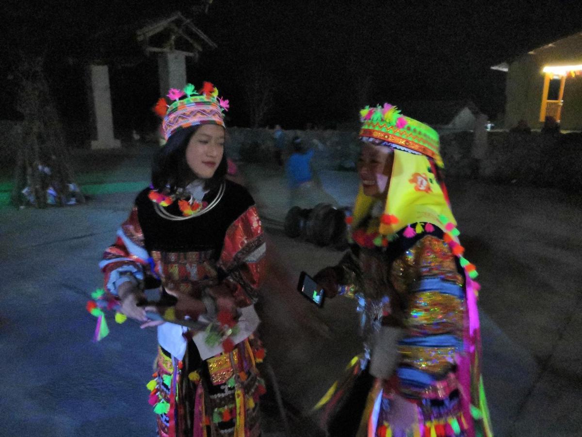 Long Co Tran - Homestay&Tea Ceremony Loung Co ภายนอก รูปภาพ